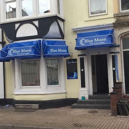 The Blue Moon Bed & Breakfast Blackpool Bagian luar foto