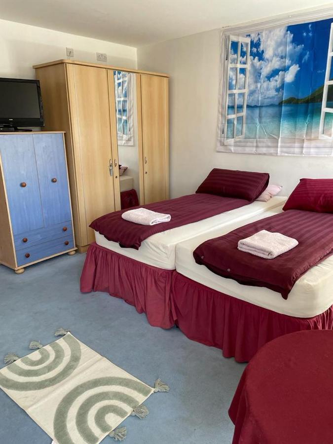 The Blue Moon Bed & Breakfast Blackpool Bagian luar foto